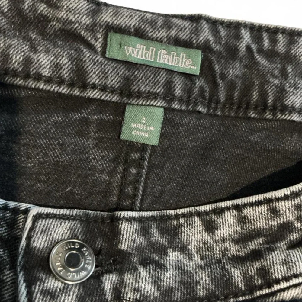 Wild Fable Mini Skirt Womens 2 Black Excellent Acid Wash Pleated Y2K Denim Skirt